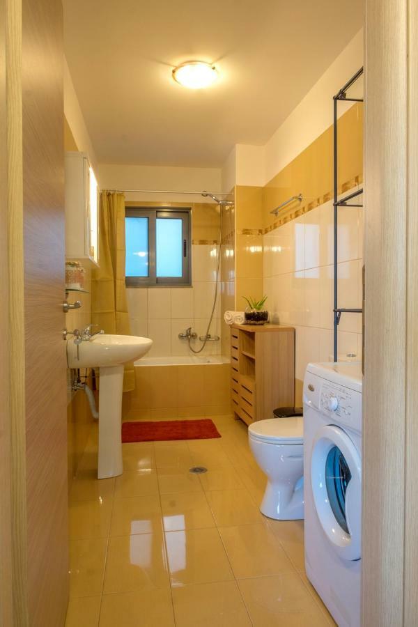Holy Paraskevi Apartment Agios Nikolaos Exterior foto